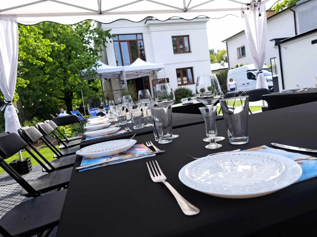 obrus elastyczny na stół 180cm wynajem