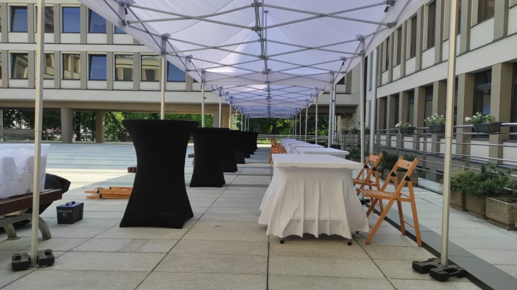 obrusy na stoły koktajlowe wynajem